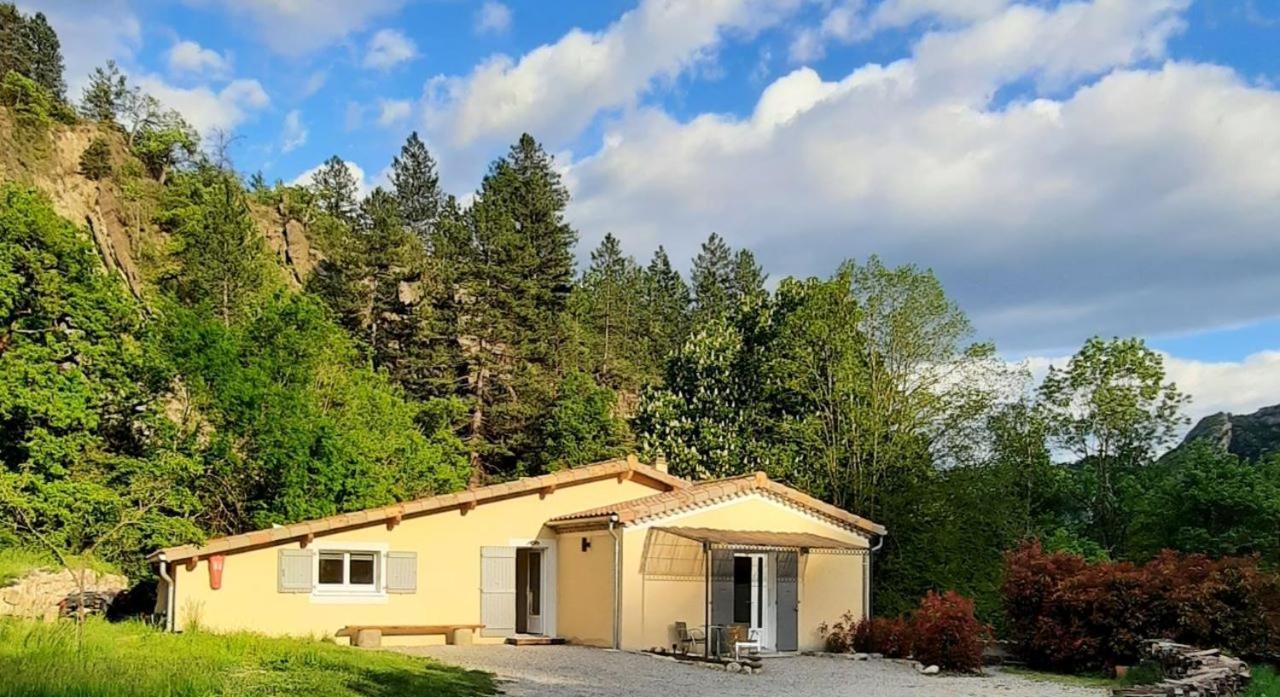 Le Moulin Du Paroy Bed & Breakfast Serres  Eksteriør bilde